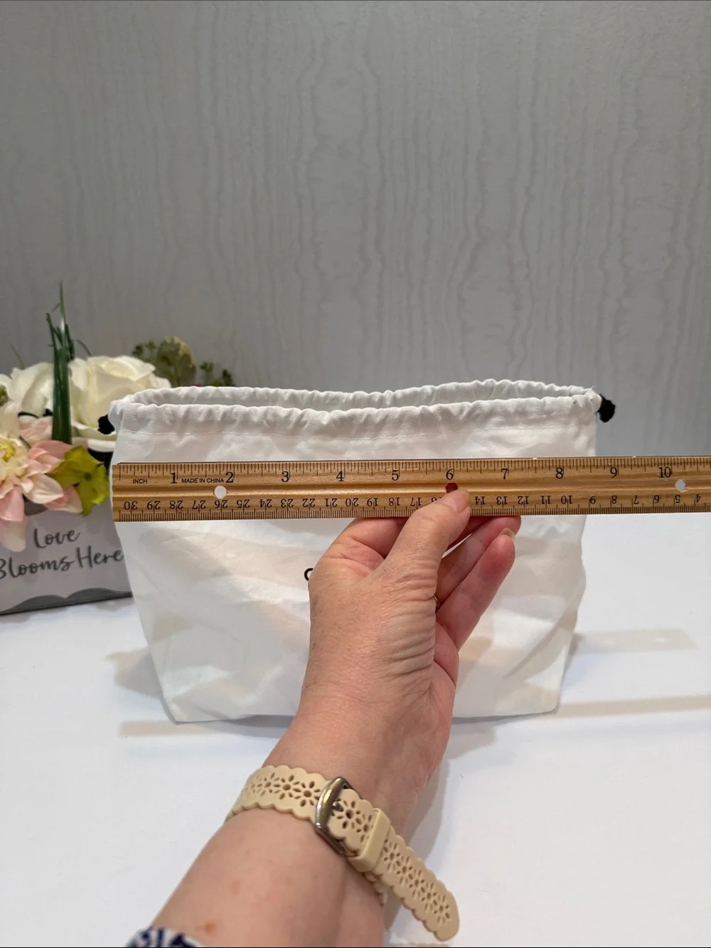 Authentic CHANEL Beauty White Cotton Drawstring Pouch Cosmetic Gift Dust Bag